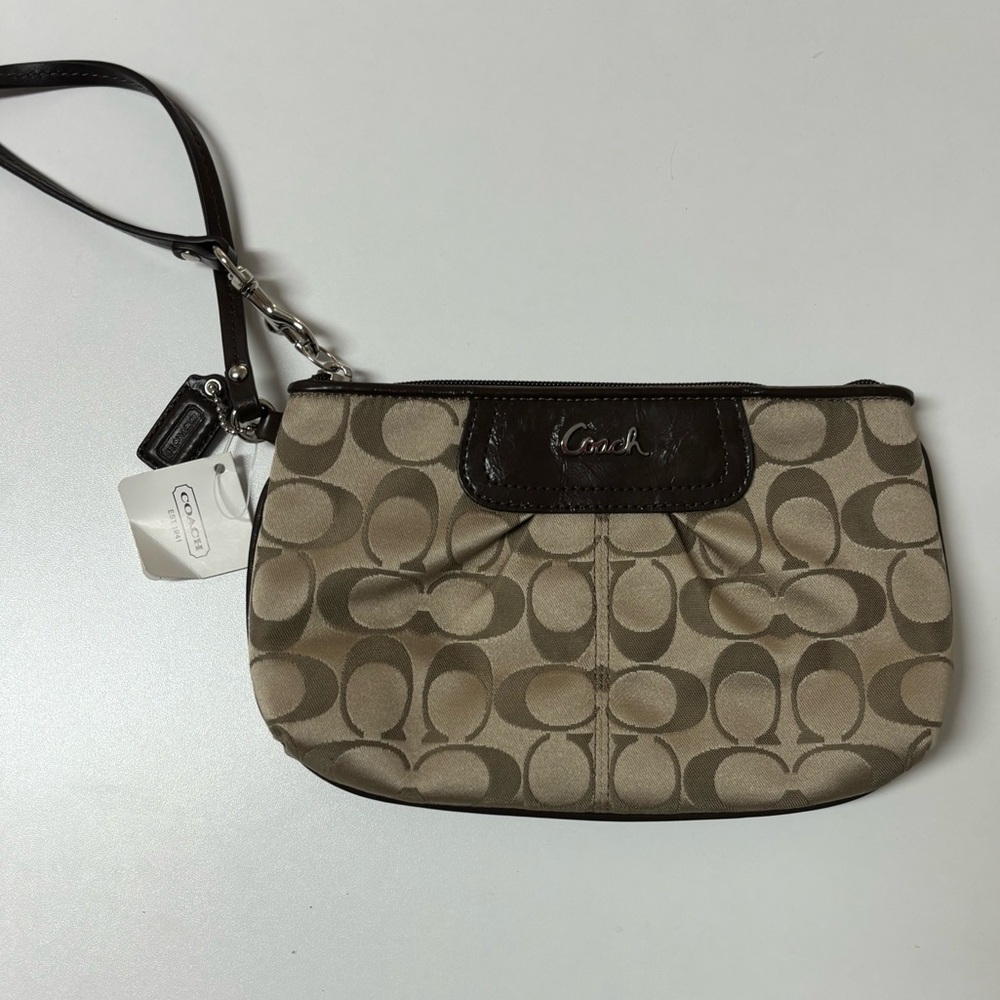 NWT Coach Wristlet